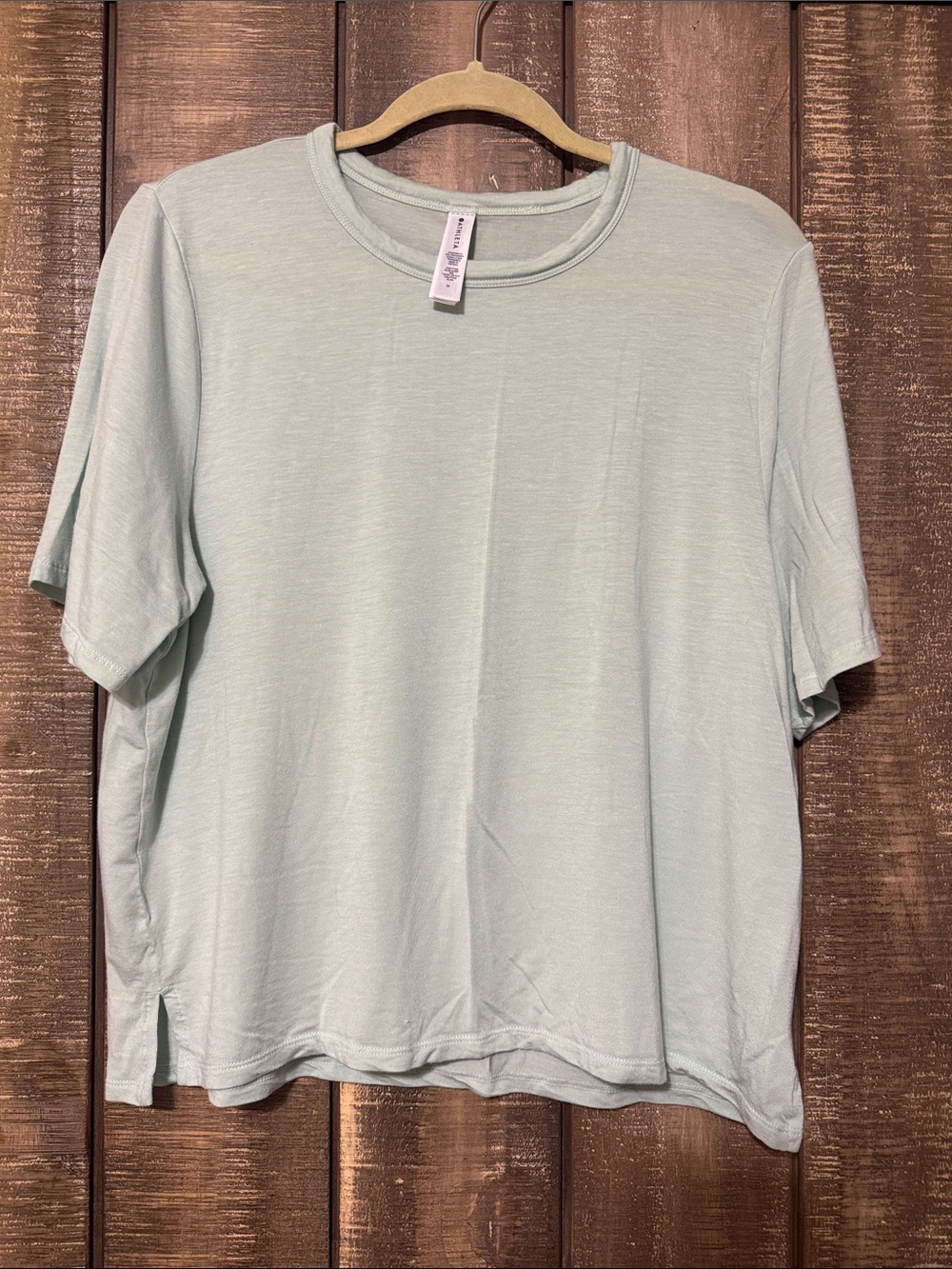 Athleta lightweight green shirt